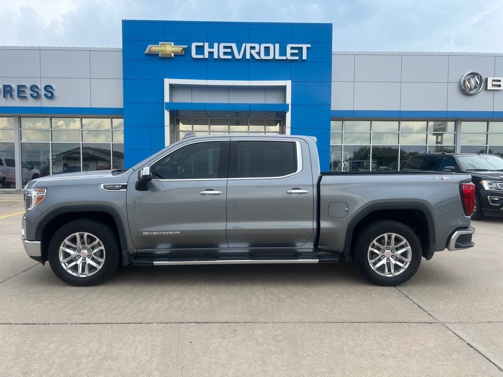 2021 GMC Sierra 1500 SLT in Satin Steel Metallic — front three-quarter view