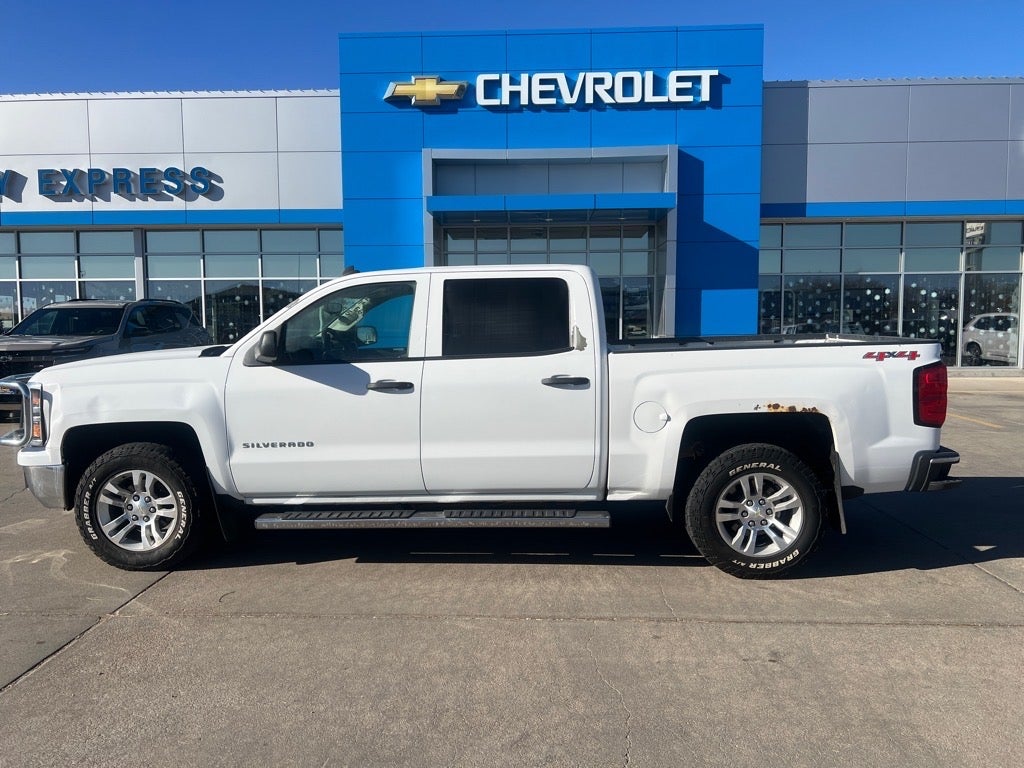 2014 Chevrolet Silverado 1500 LT in Summit White — front three-quarter view